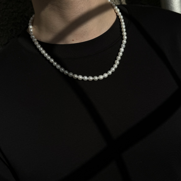 pearl necklace